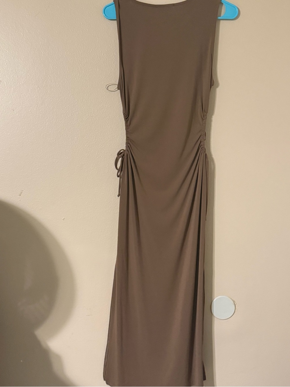 Women's Sleeveless Ruched Side Maxi Dress - Brown